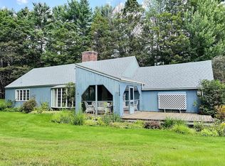 252 S Pleasant St, New London, NH 03257