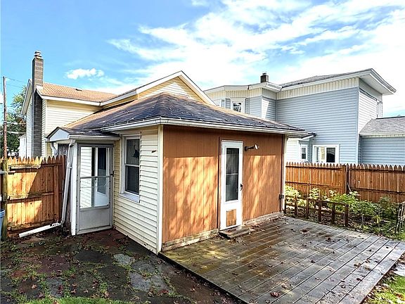 4th image of 152 Van Anden St