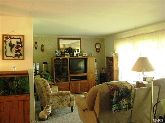 4th image of 1415 Wadsworth Dr