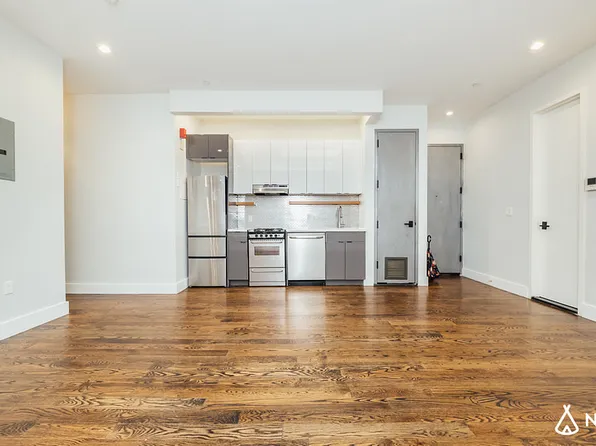 60-15 Myrtle Avenue image 1 of 22