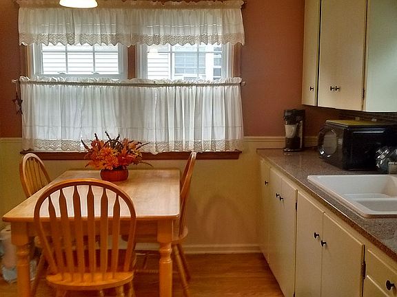 2nd image of 52 Elmview Ave