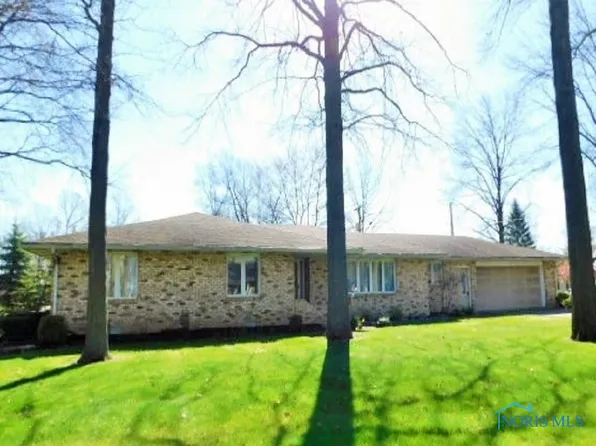 320 Blackthorn Dr, Ottawa, OH 45875