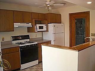 5th image of 333 E Shore Dr