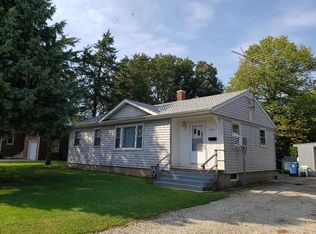 1300 Theodore St, Crest Hill, IL 60403