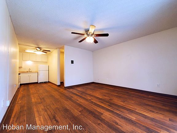 3rd image of 245 Ballantyne St APT 13