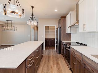 300 Main Ave #709, Fargo, ND 58103