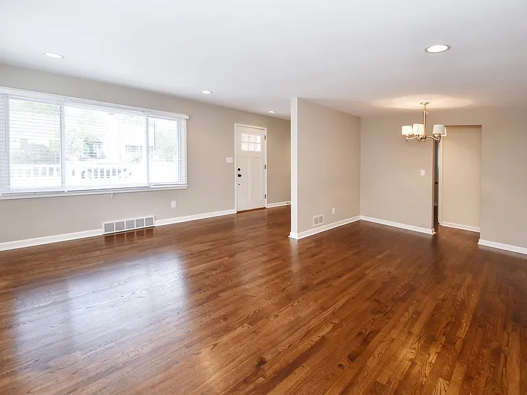 7809 Greenbriar Ln — Photo 30