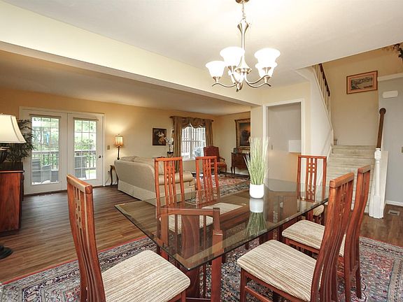 5th image of 5021 Bristol Ct #195