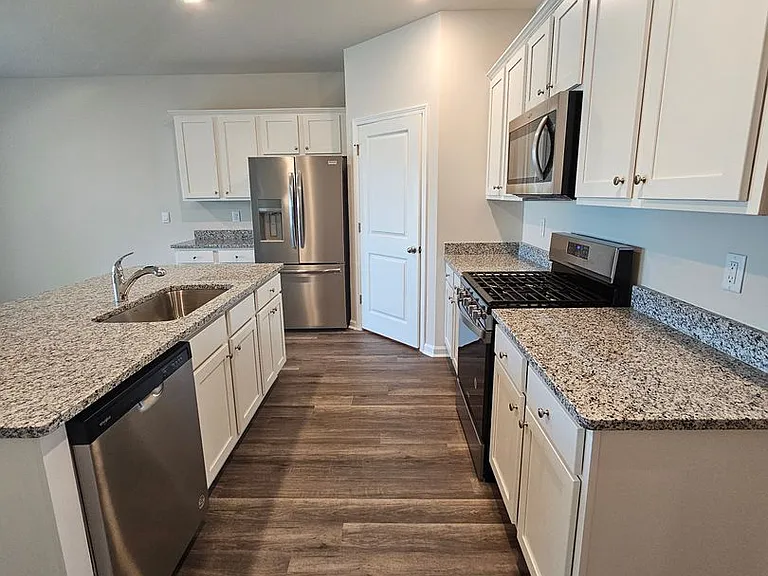 3015 Long Spur Dr — Photo 6