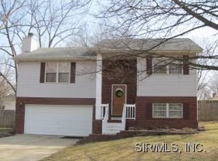 60 Lucinda Dr, Glen Carbon, IL