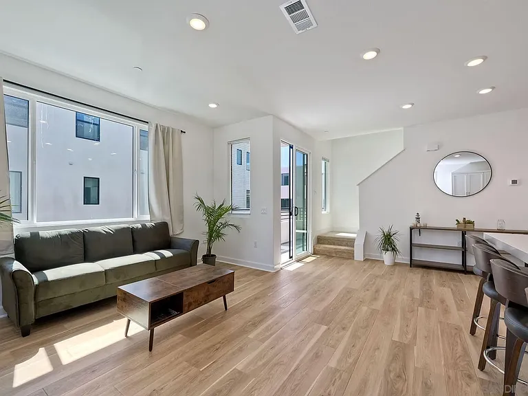 2301 Acara Cir #23013 — Photo 4