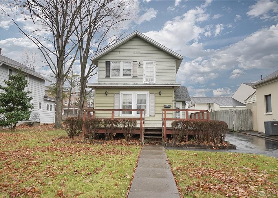 1st image of 6 Oakwood Ave