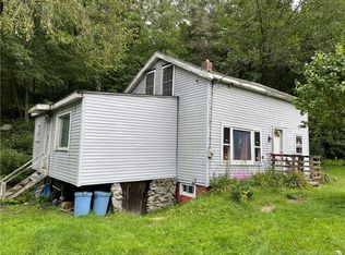 21 Church St, Thompson, CT 06277