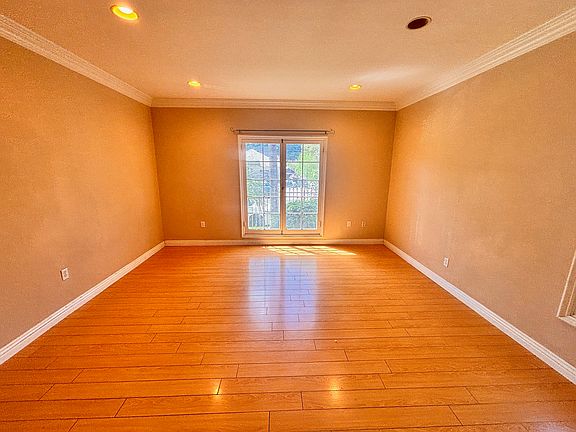 5th image of 221 N Avenue 52 APT 9