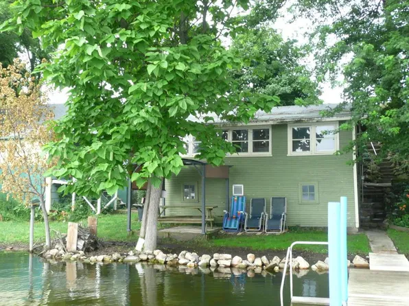 68374 Dailey Rd, Edwardsburg, MI 49112