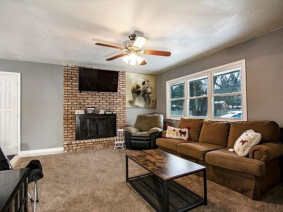 4th image of 30080 Westlake Dr