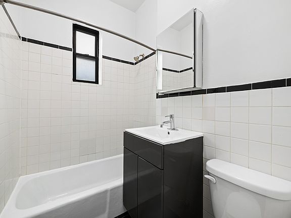 5th image of 75 W 68th St APT 5R