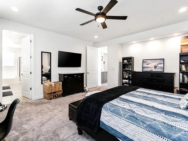 308 Meridian Ave — Photo 21