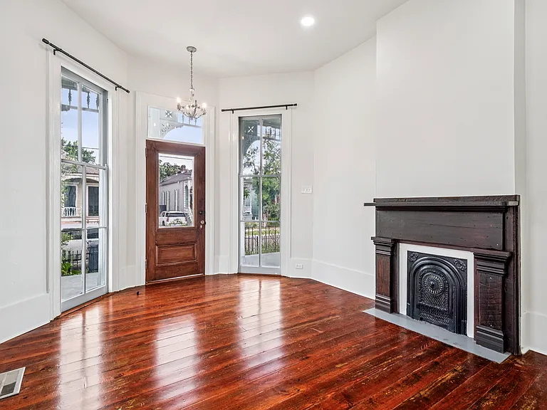 2644 Lepage St — Photo 3