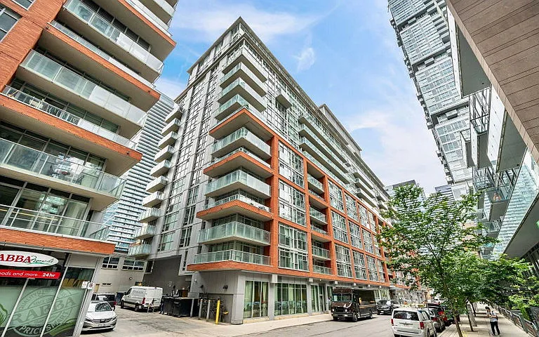 21 Nelson St #415 — Photo 16