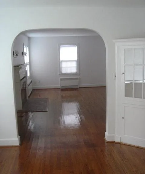 1045 N Lexan Cres — Photo 5