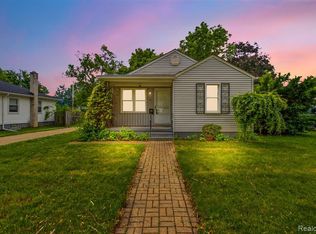 77 Huron Ave, Mount Clemens, MI 48043