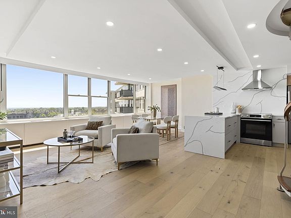 3rd image of 50 Belmont Ave APT 1016