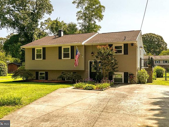 2nd image of 263 10th St