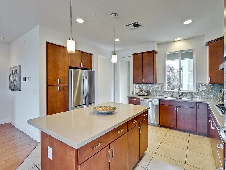 1056 Duane Ct — Photo 10