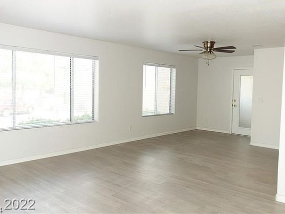 5th image of 700 Capri Dr APT 32B