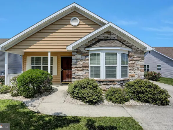 10 Colonial Ct, Shippensburg, PA 17257