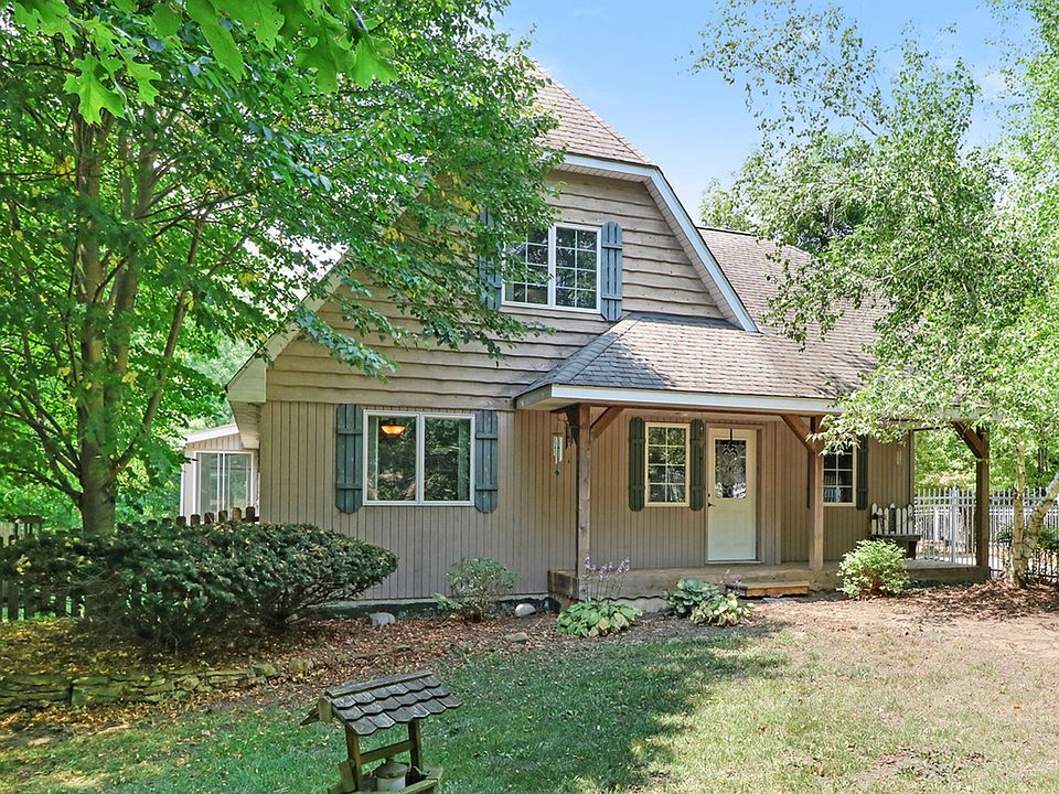 1st image of 36828 Irish Ln