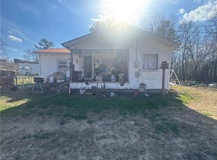 112 Hardwick Ln, Lowgap, NC 27024