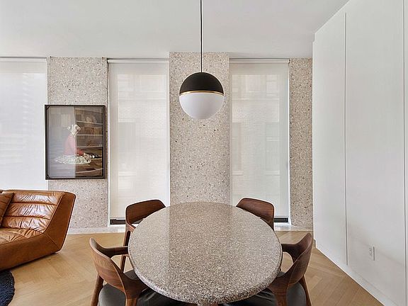 4th image of 16 W 40th St APT 18B