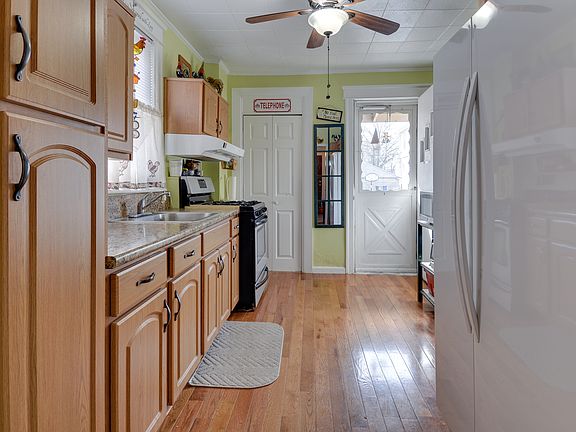 4th image of 178 Winfred Ave