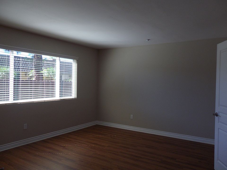 1st image of 1132 N Broadway Unit 13
