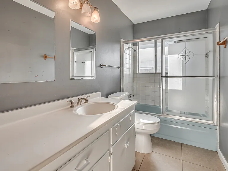 2520 SW 68th St — Photo 31