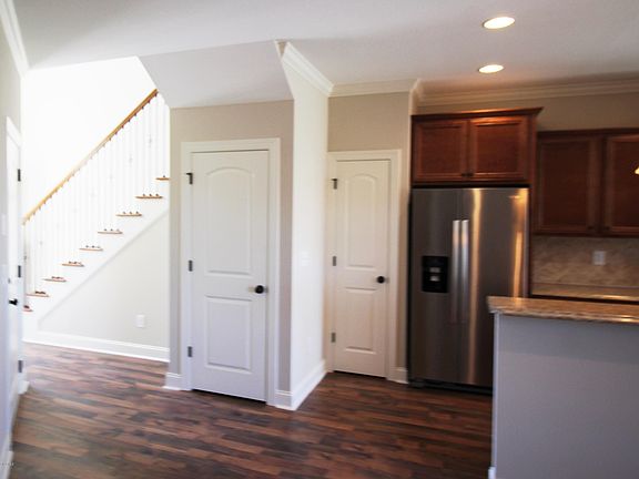 4th image of 1808 Cambria Dr #B