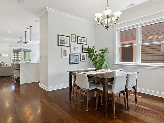 4th image of 3555 N Marshfield Ave #2