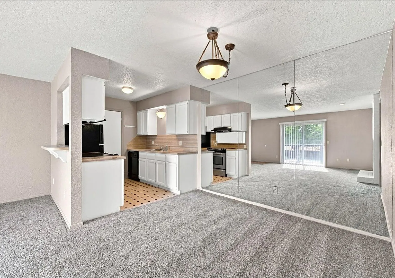 2 Bedroom in the Nantucket gated community — Photo 4