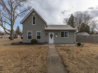 520 9th Ave, Camanche, IA 52730