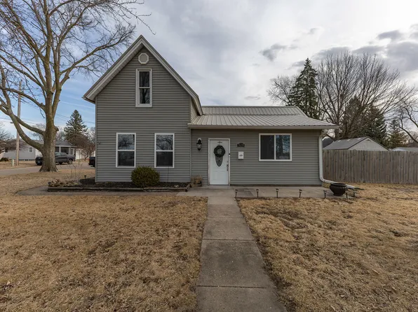 520 9th Ave, Camanche, IA 52730