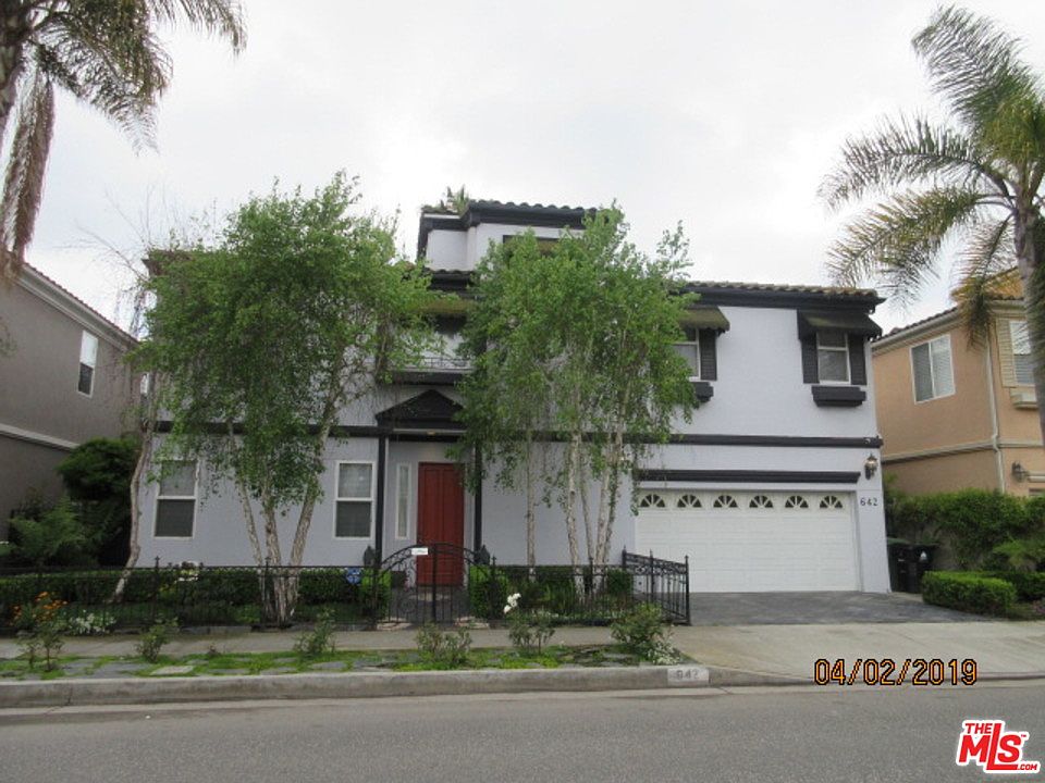 1st image of 642 Oxford Ave