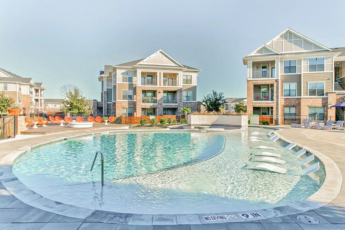 Watervue Apartment Homes — Photo 1