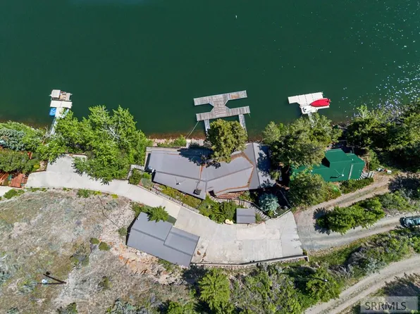53 S Shoreline Dr, Salmon, ID 83467