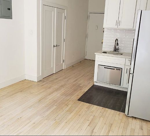 2nd image of 467 W 164th St #1F