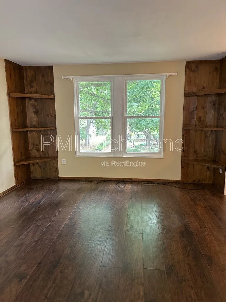 5 bed, 3.0 bath, 1988 sqft, $2,675 — Photo 2
