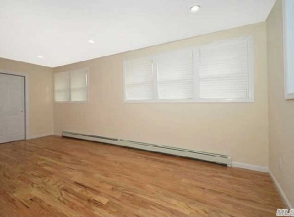 5th image of 2581 Cypress Ave