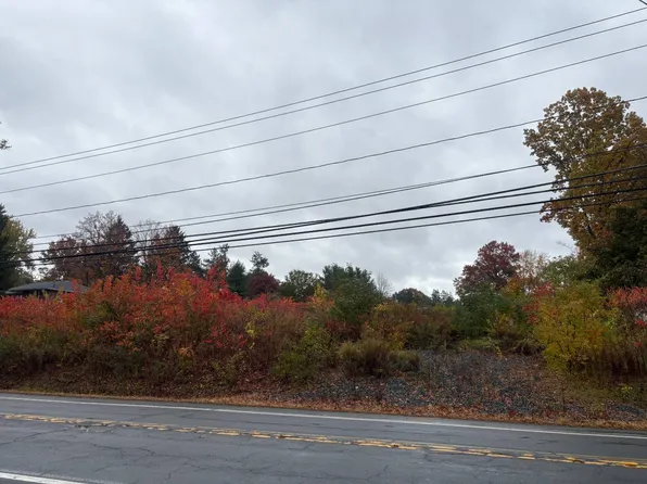 271 Greenbush Rd, Troy, NY 12180