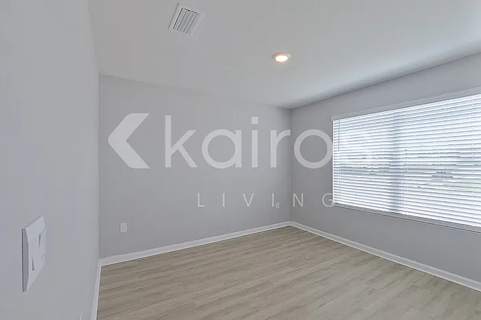 4624 Malay Cir — Photo 8